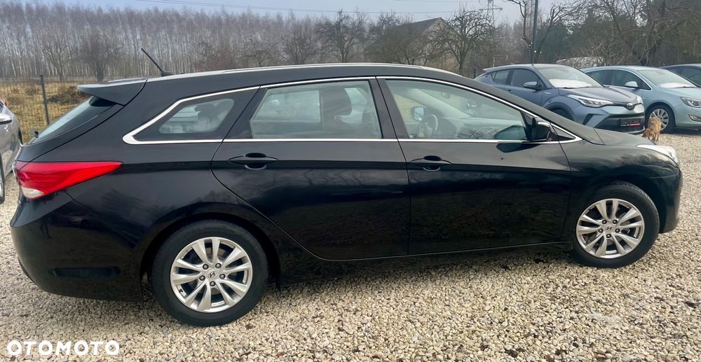 Hyundai i40 Kombi blue 1.6 Classic - 19