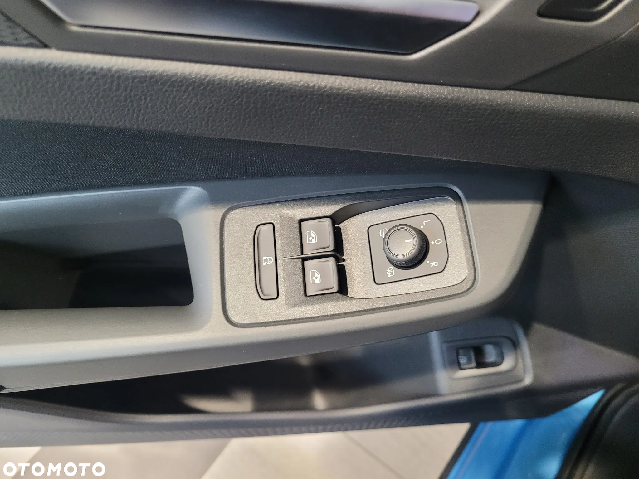 Ford Tourneo Connect Grand - 12
