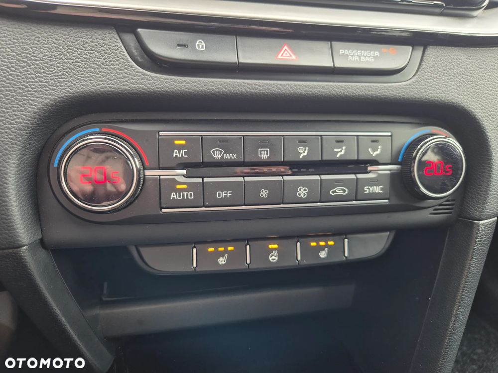 Kia ProCeed 1.5 T-GDI DCT7 OPF (48V Mild Hybrid) GT Line - 24