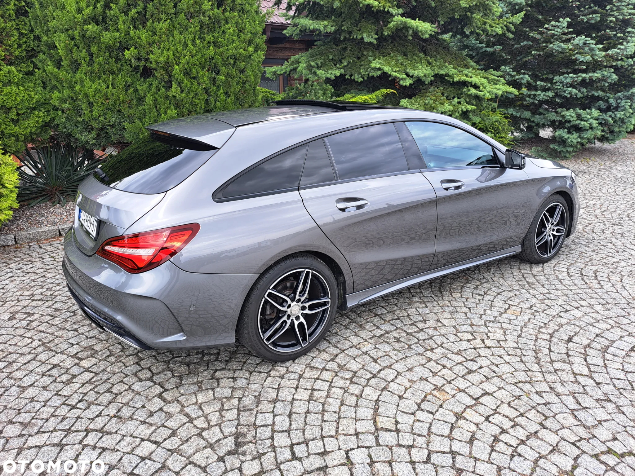 Mercedes-Benz CLA Shooting Brake 200 7G-DCT AMG Line - 3
