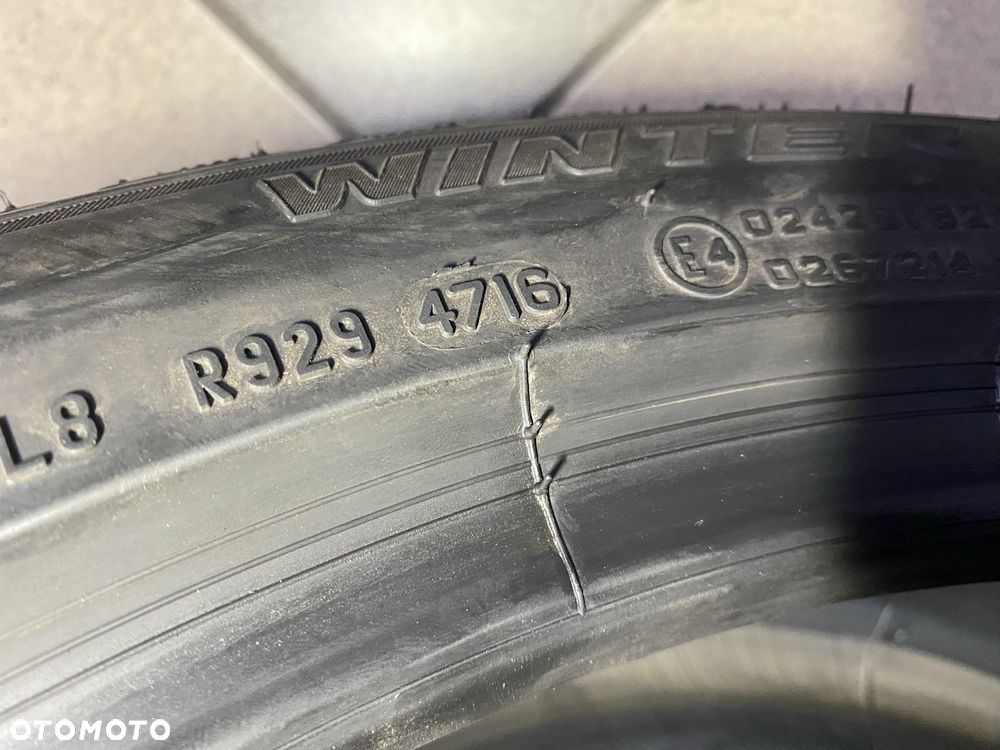 Opony Zimowe Pirelli Sottozero 3 Winter Run Flat  225/45 R19 96V 4szt - 4