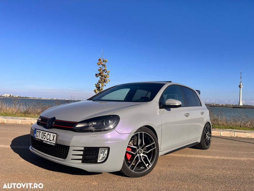 Volkswagen Golf 2.0 GTI - 1
