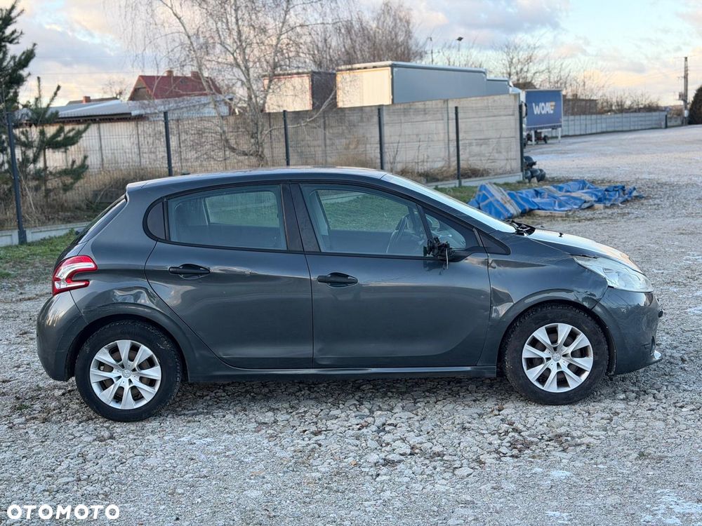 Peugeot 208 HDi 68 Like - 4