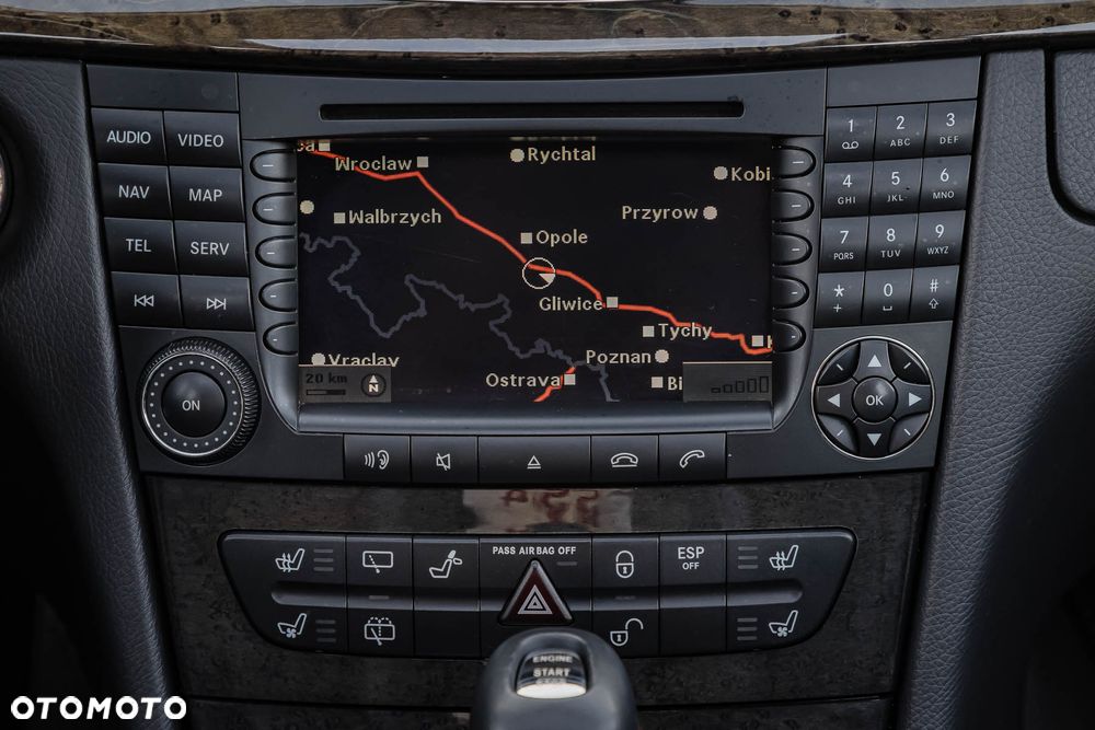 Mercedes-Benz Klasa E 500 4-Matic T Avantgarde - 20