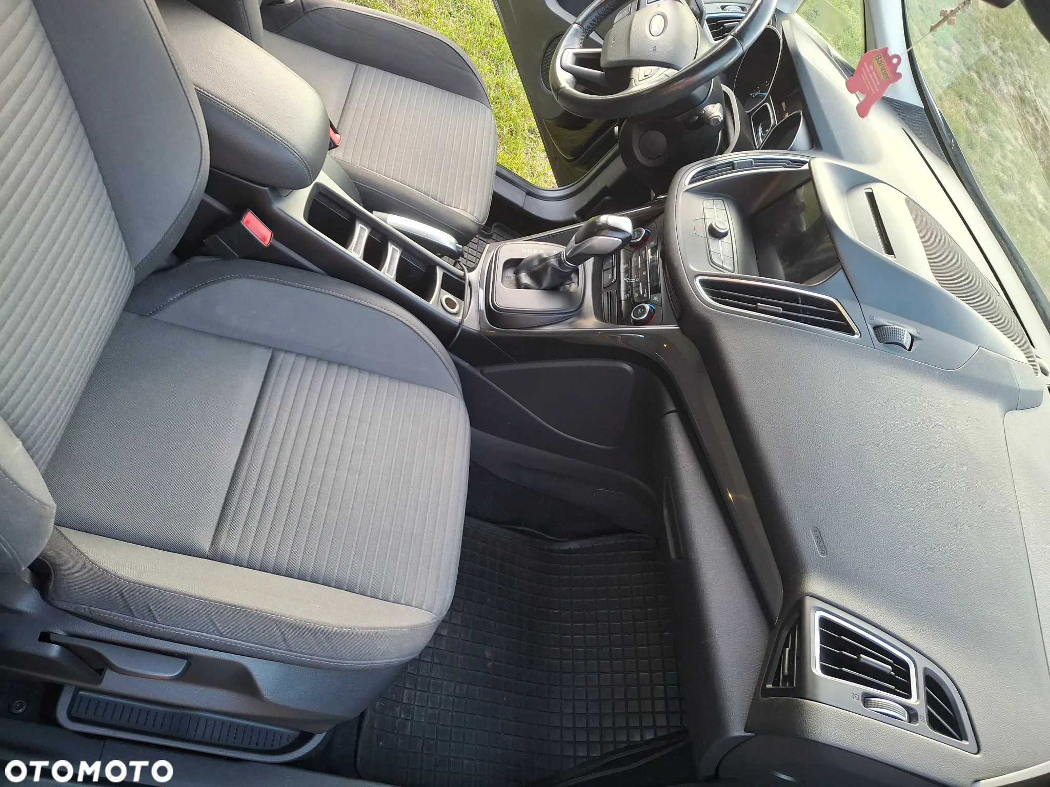 Ford C-MAX 1.5 TDCi Titanium - 11