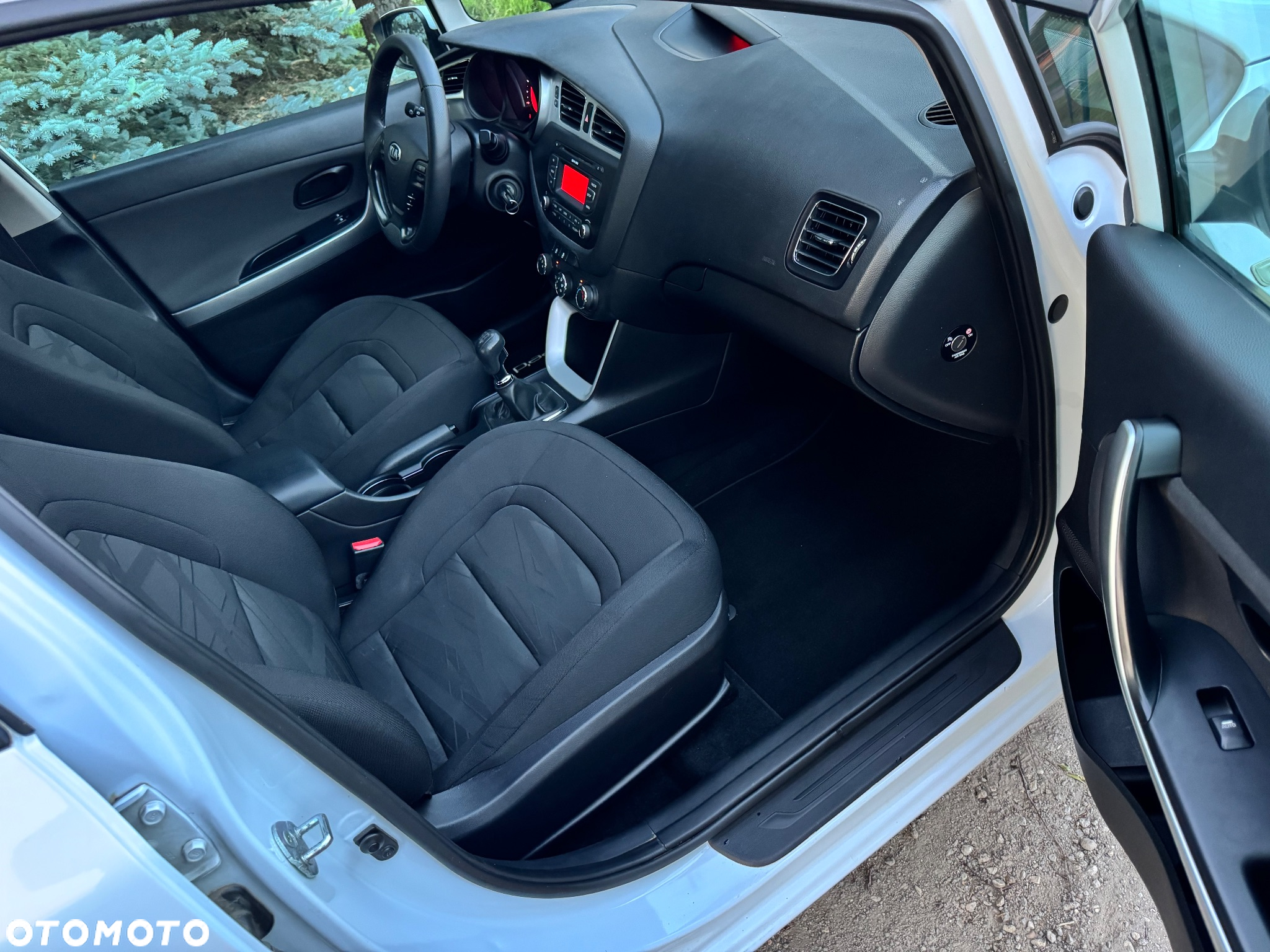Kia Ceed - 9