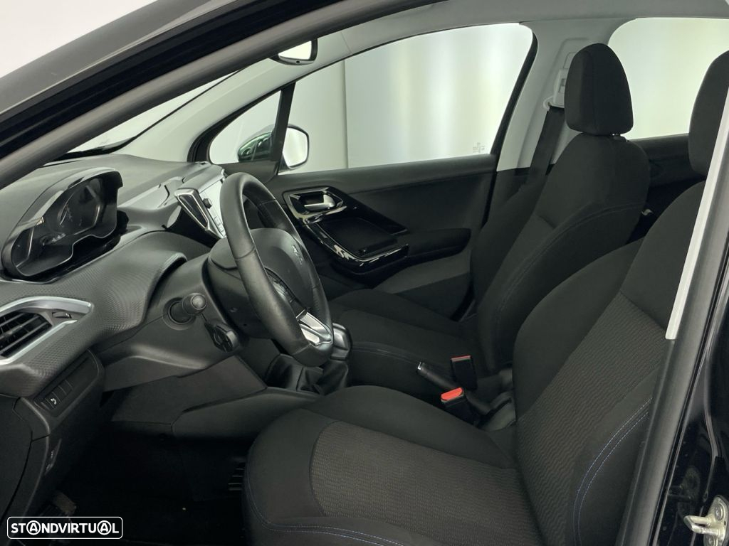Peugeot 208 1.2 PureTech Style - 11
