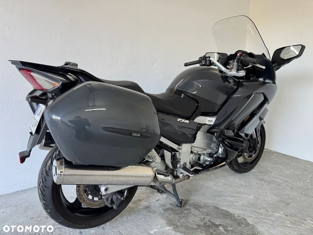 Yamaha FJR - 3