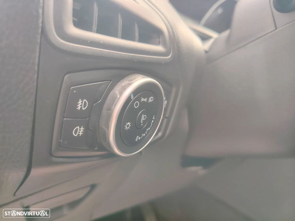 Ford Focus SW 1.0 EcoBoost S&S Business Edition - 11