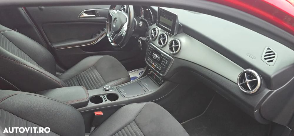 Mercedes-Benz GLA 200 (CDI) d 4Matic 7G-DCT AMG Line - 29