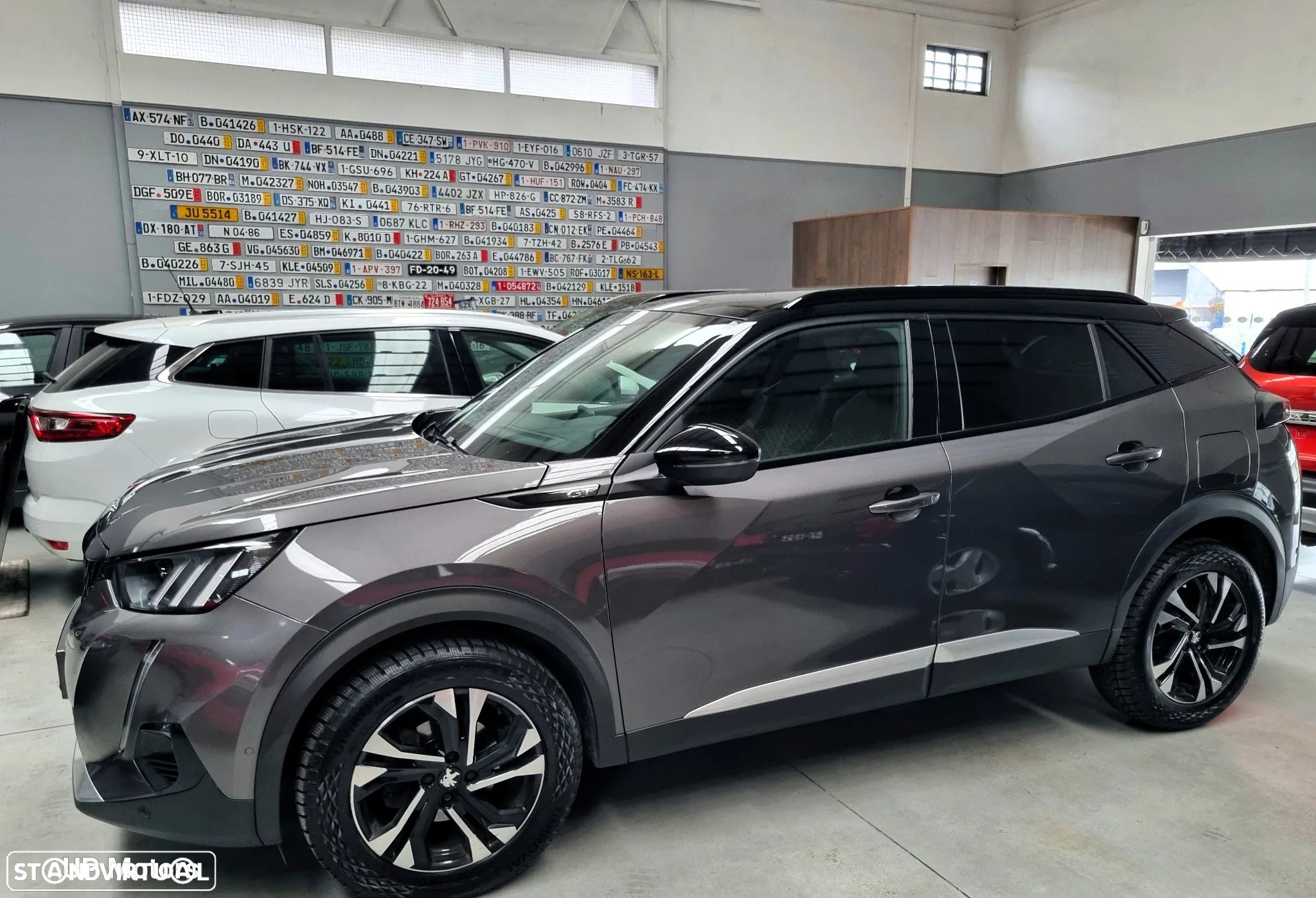 Peugeot 2008 1.2 PureTech GT - 1