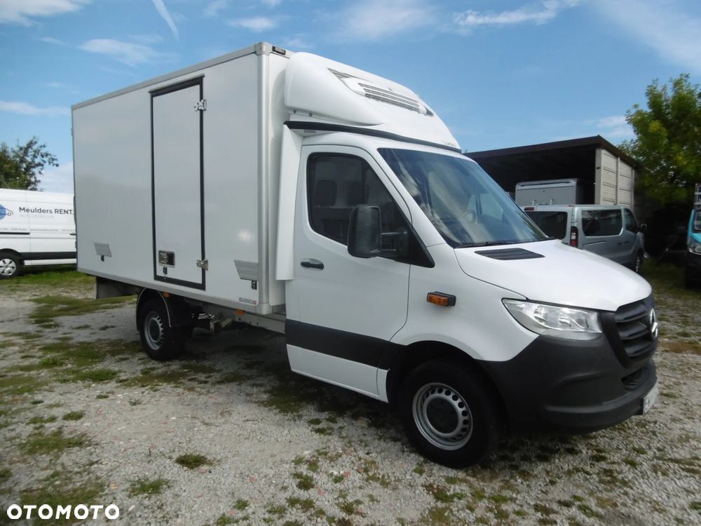 Mercedes-Benz Sprinter - 1