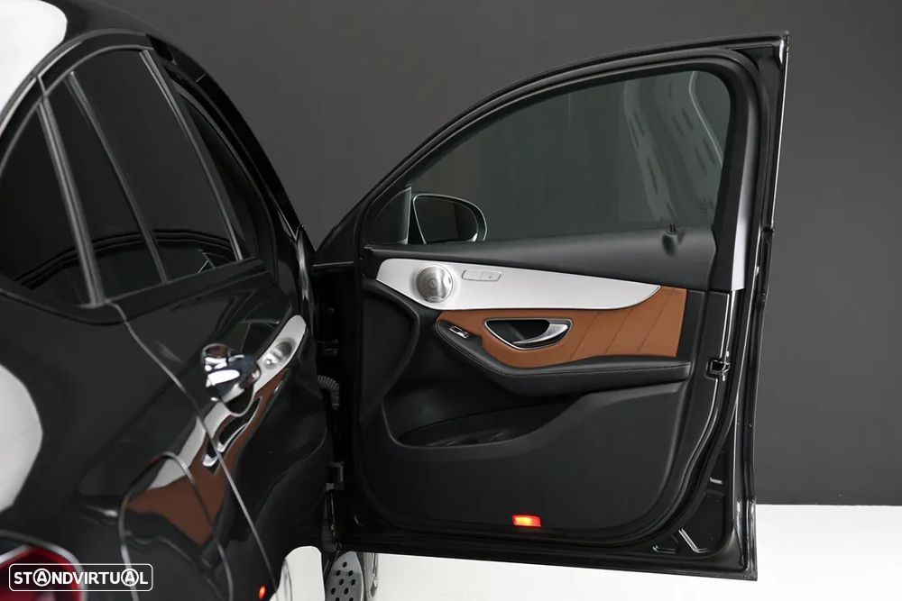 Mercedes-Benz GLC 300 de 4Matic - 12