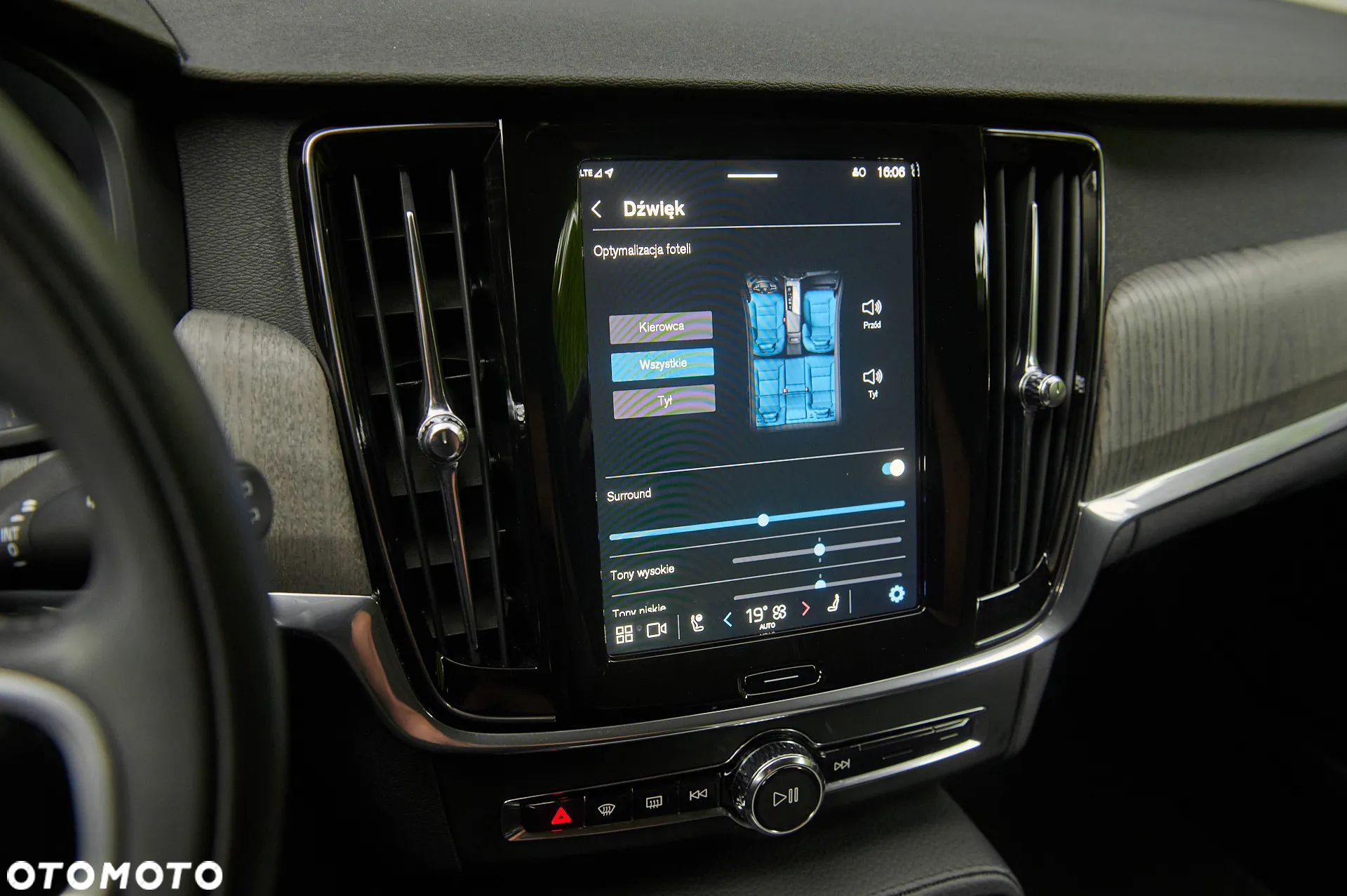 Volvo V90 Cross Country B4 D AWD Pro - 35