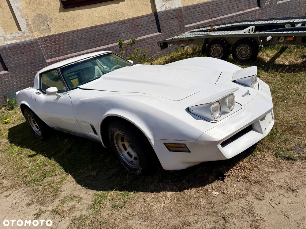 Chevrolet Corvette - 31