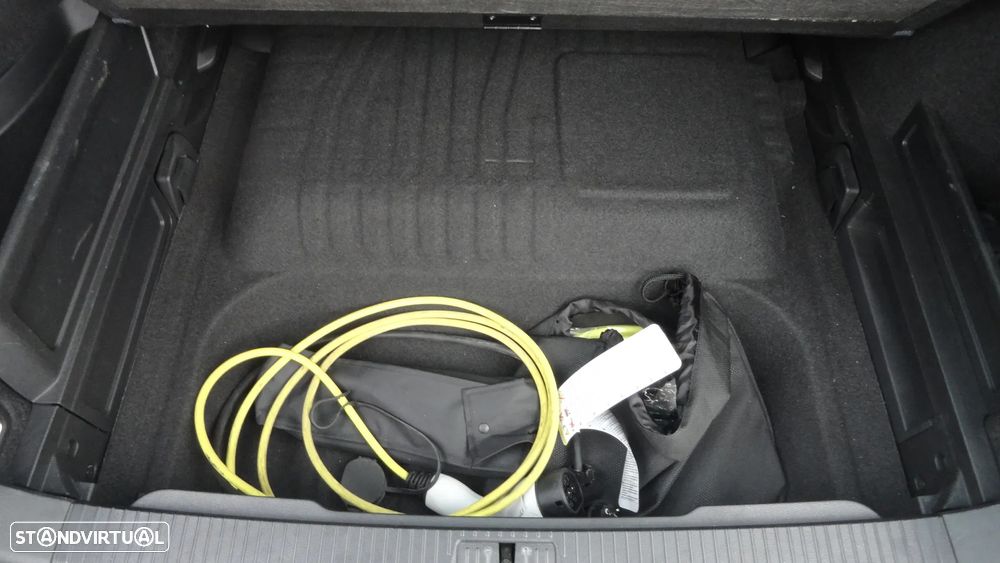 VW Passat Variant - 26