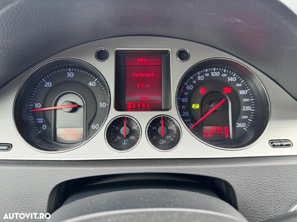 Volkswagen Passat Variant 2.0 TDI DSG Highline - 5