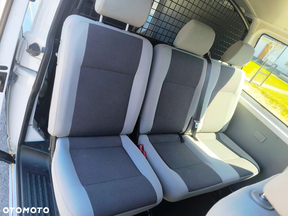 Volkswagen Transporter - 11