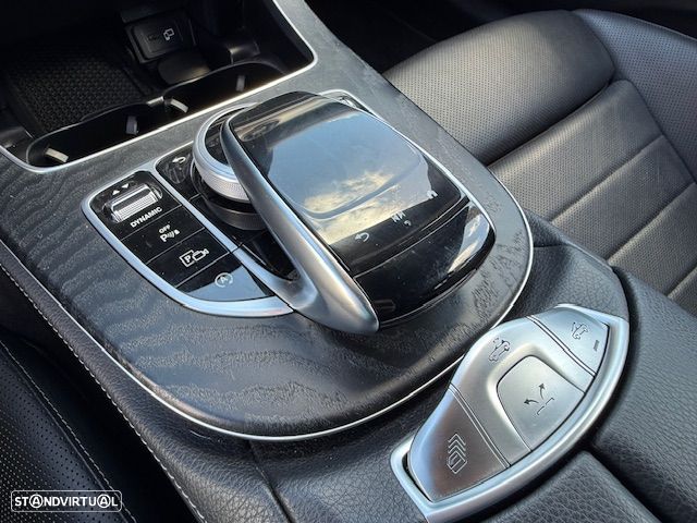 Mercedes-Benz E 300 9G-TRONIC Night Edition - 31