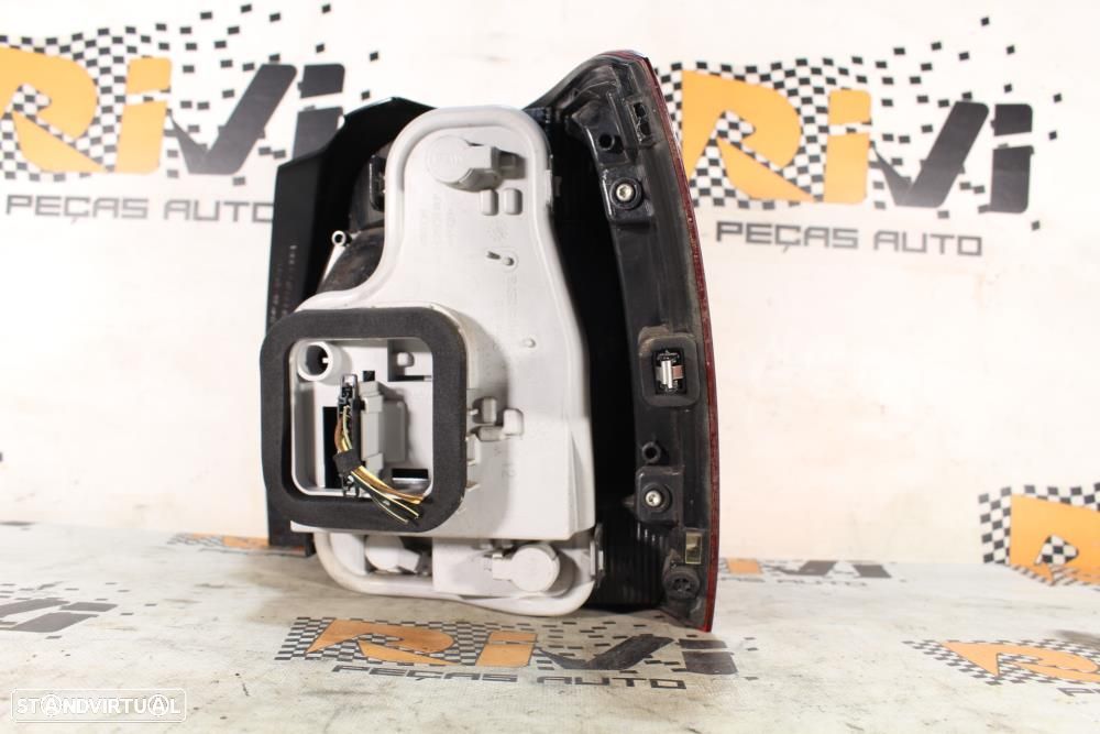 Farolim Esquerdo Volkswagen Polo (6R1, 6C1)  6R0945095j / 6R0945111b / - 9