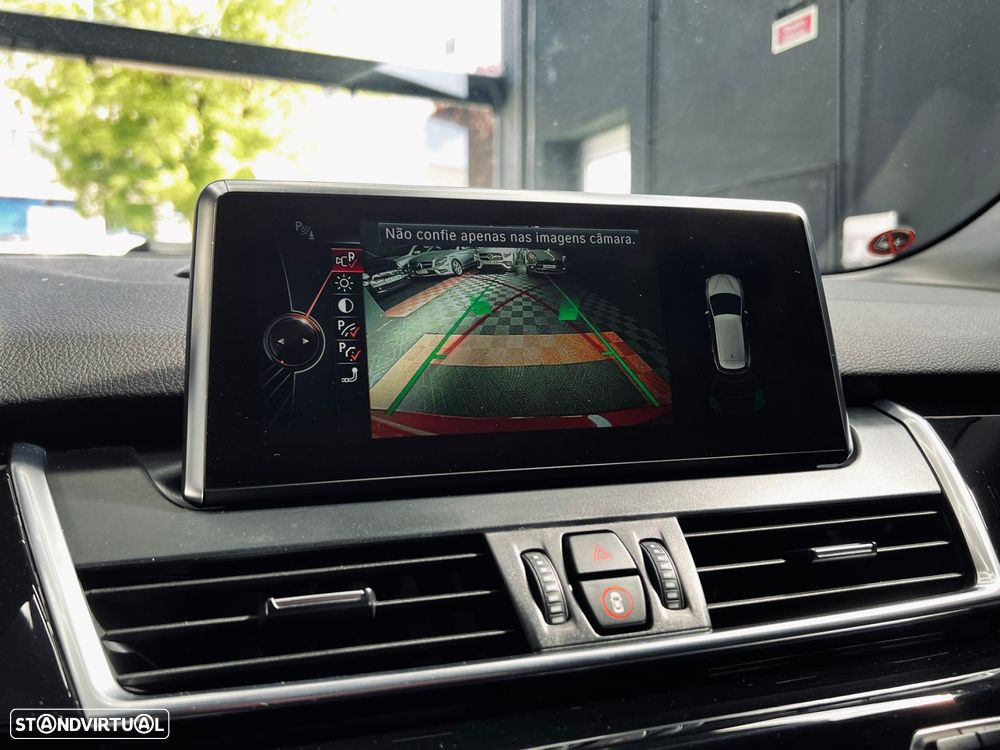 BMW 218 Active Tourer i Line Sport - 22