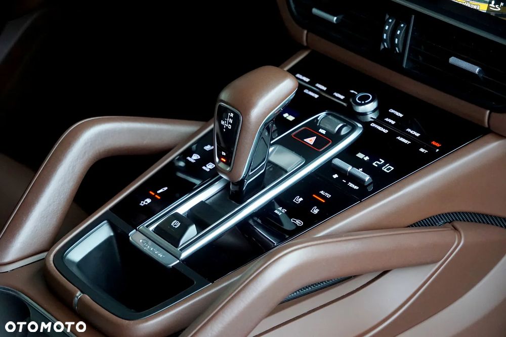 Porsche Cayenne GTS Tiptronic S - 37