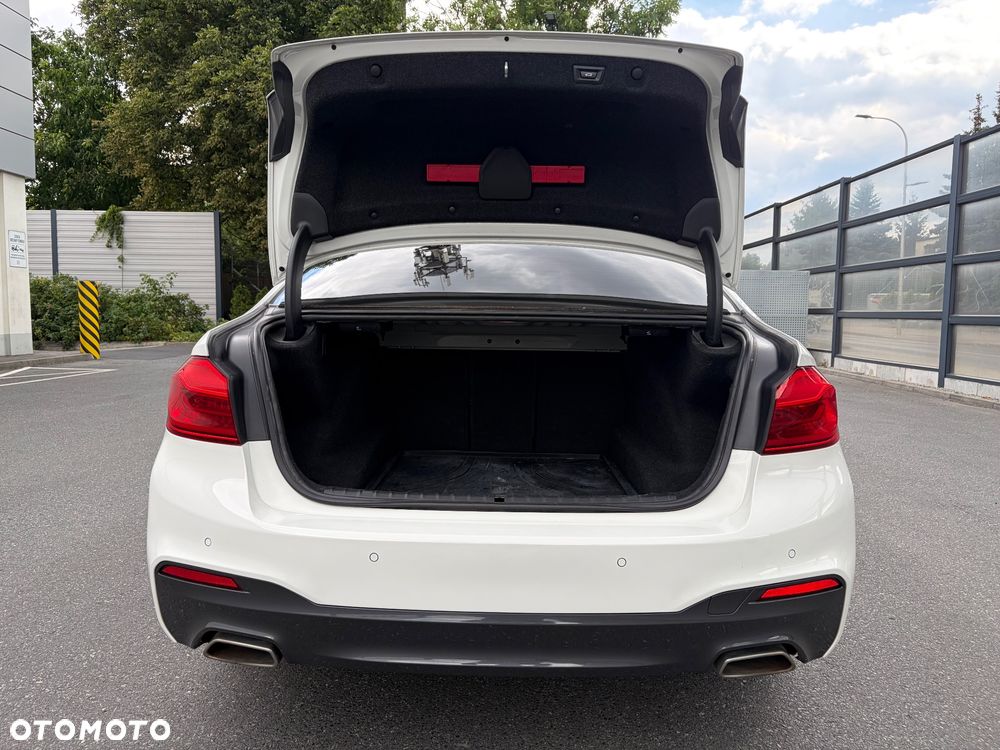 BMW Seria 5 520d xDrive - 10
