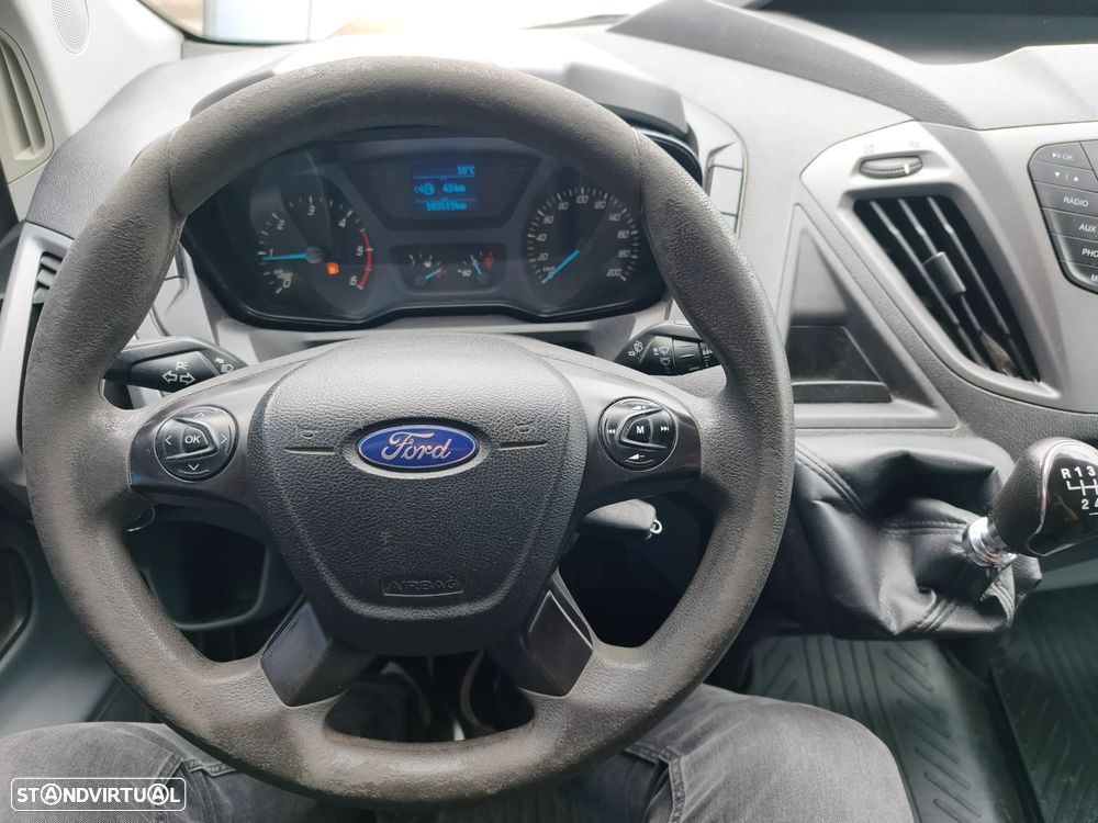 Ford Transit Custom 2.2 TDCI 6 Lugares - 19