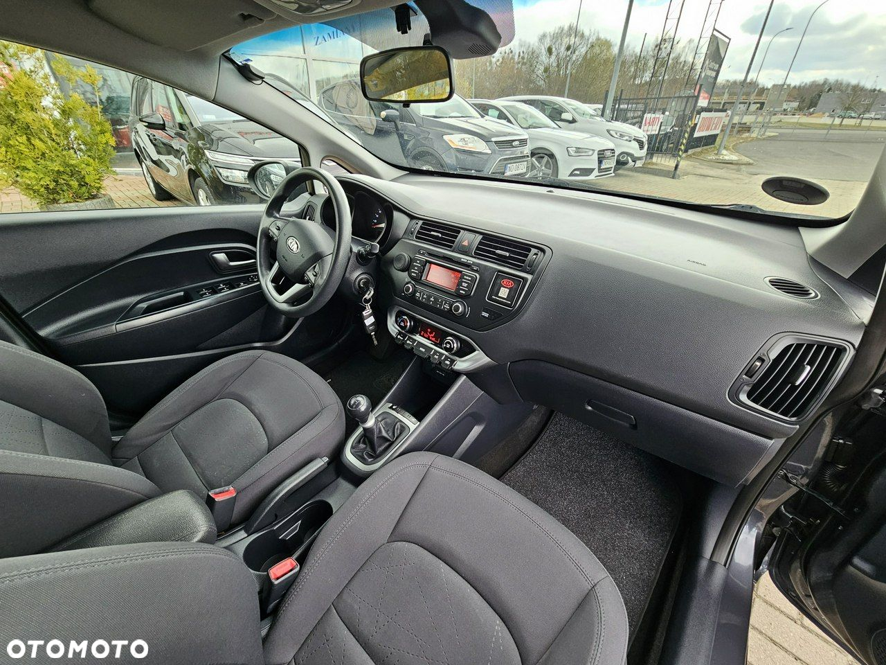 Kia Rio - 20