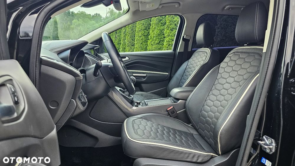 Ford Kuga 2.0 TDCi 2x4 Vignale - 12