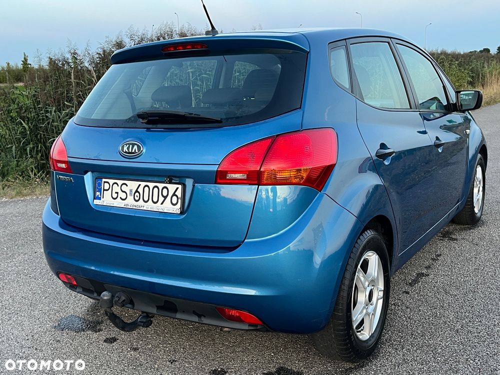 Kia Venga 1.4 Business Line - 13