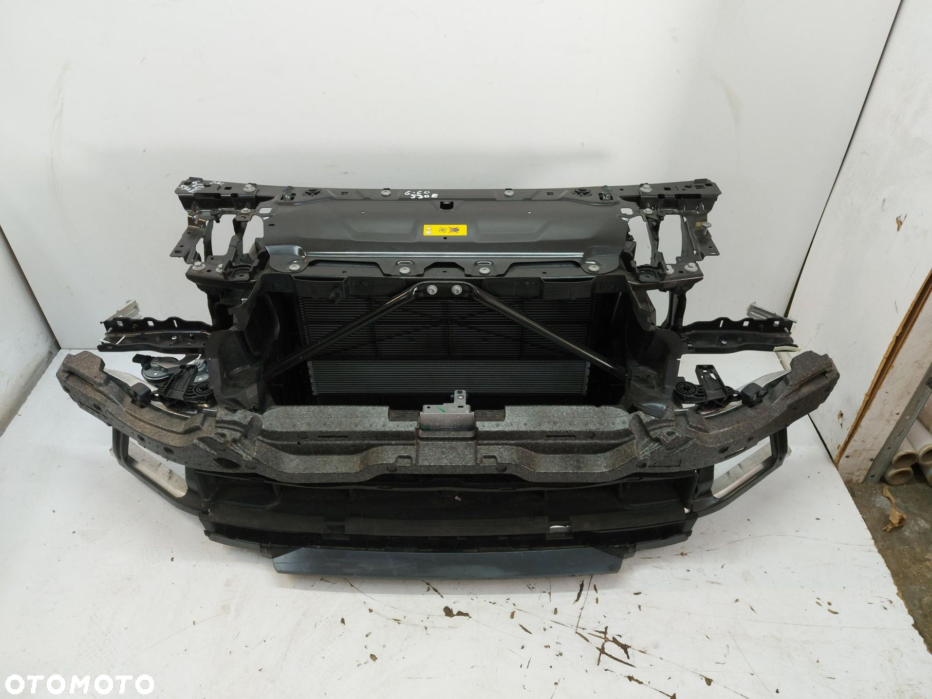 BMW 5 G60 530E x-drive Pas przedni chłodnice wentylator belka wzmocnienie - 2