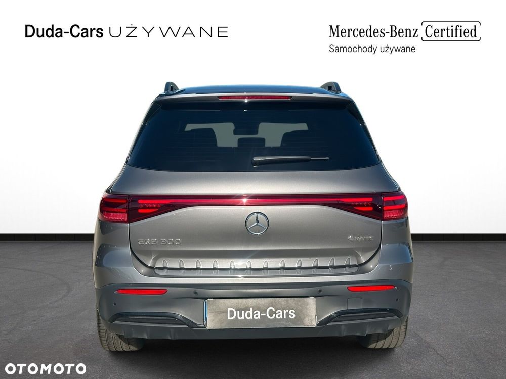 Mercedes-Benz EQB - 7