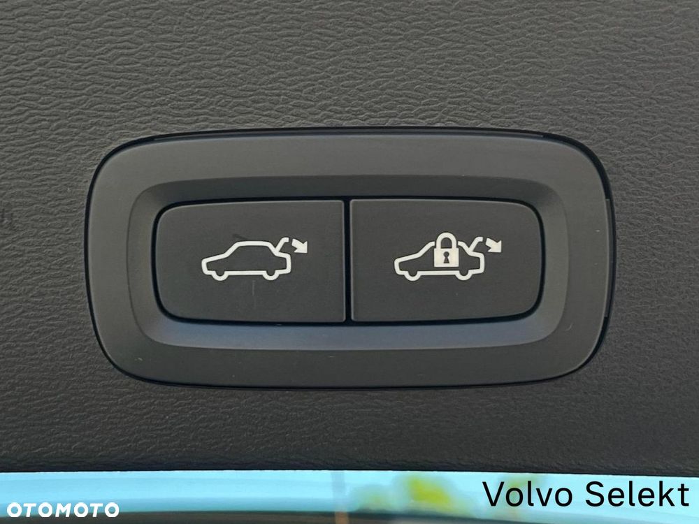 Volvo XC 40 - 30