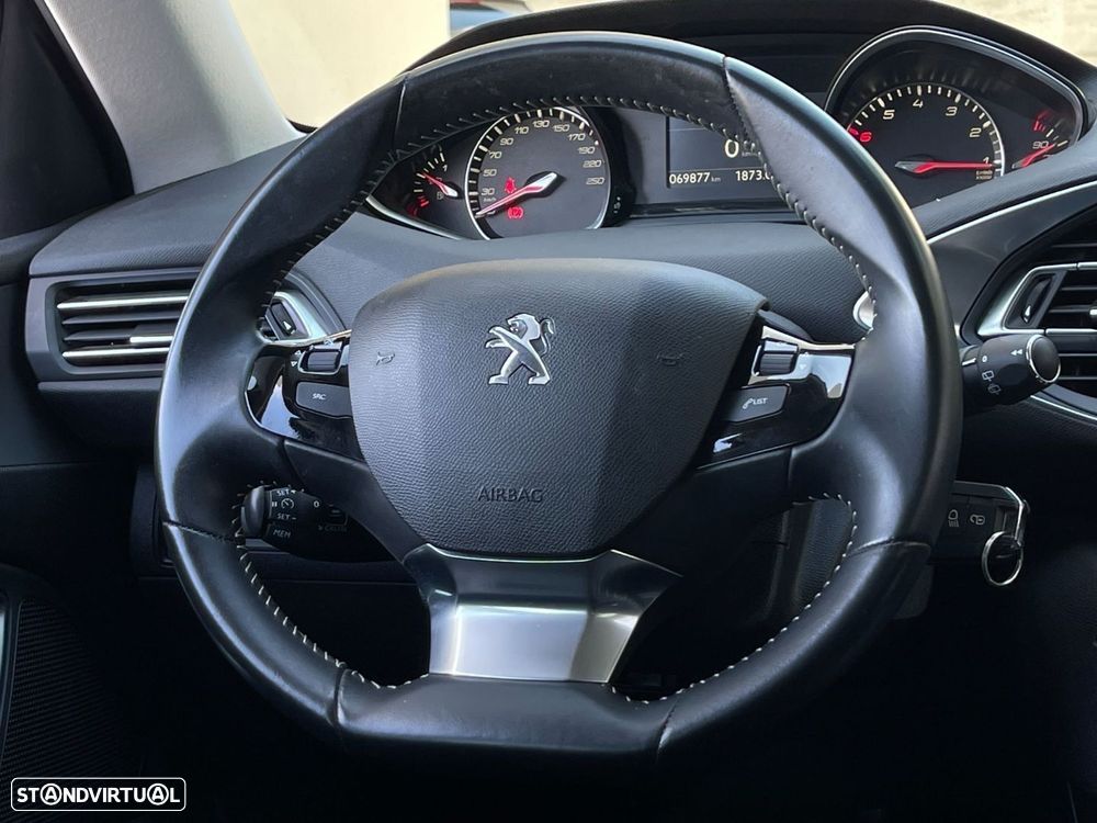 Peugeot 308 1.2 PureTech Business Line - 12