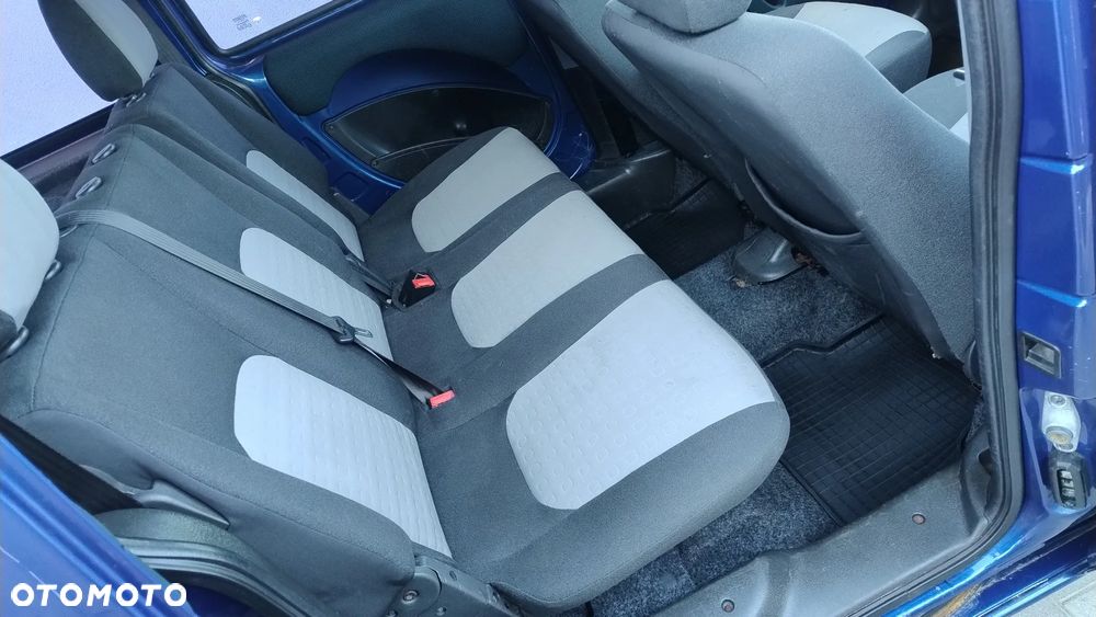 Fiat Doblo 1.6 16V Family - 24