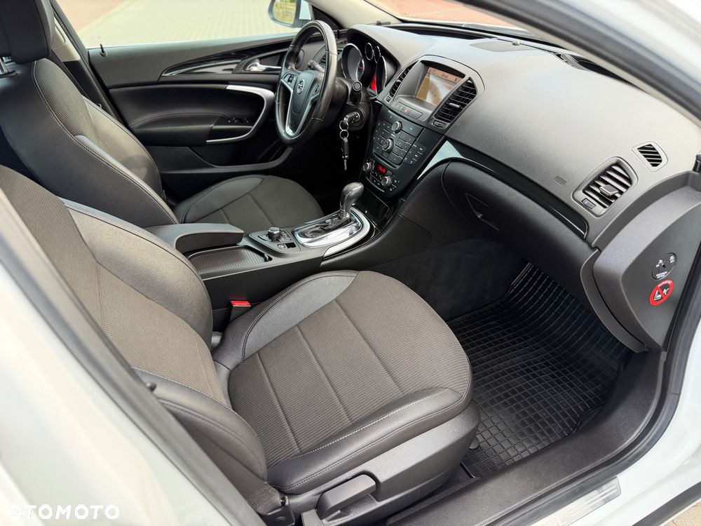Opel Insignia 2.0 Turbo Cosmo - 11