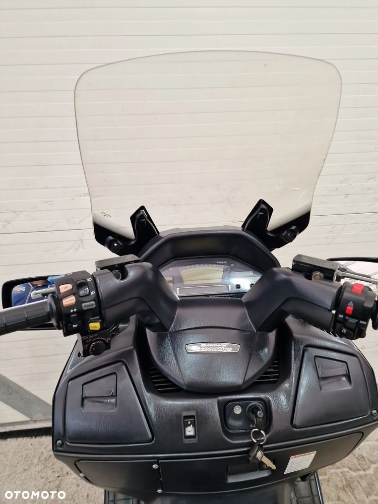 Suzuki Burgman - 30