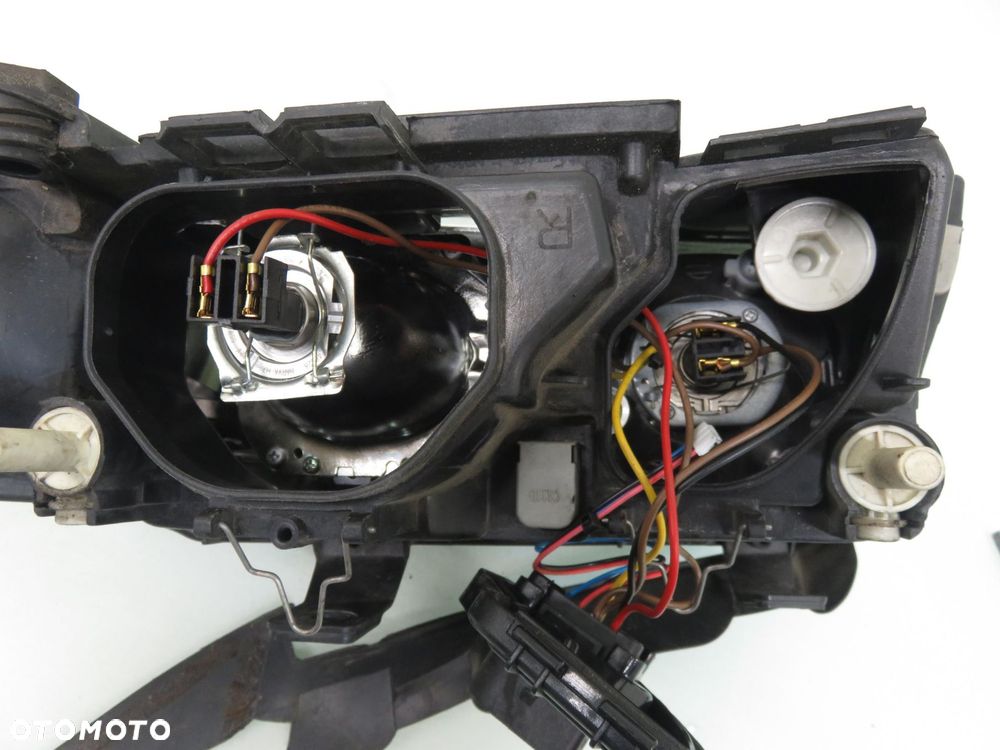 LAMPA PRAWA PRZEDNIA AUDI A4 B5 FL LIFT - 3