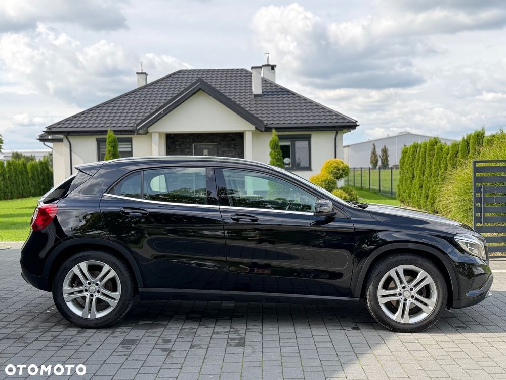 Mercedes-Benz GLA 200 - 5