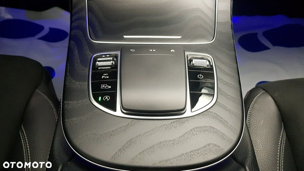 Mercedes-Benz Klasa E - 28