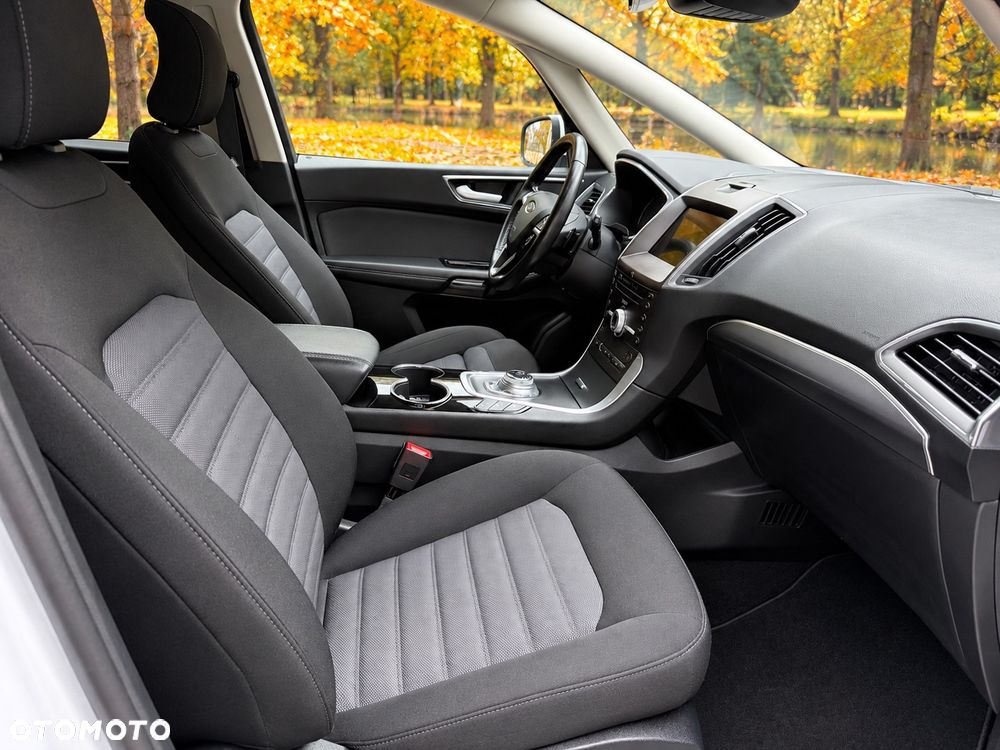 Ford S-Max - 17