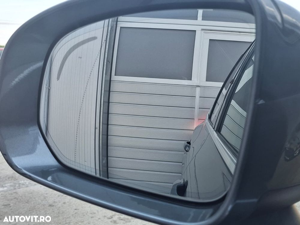VOLVO XC60 2021 — imagine 27