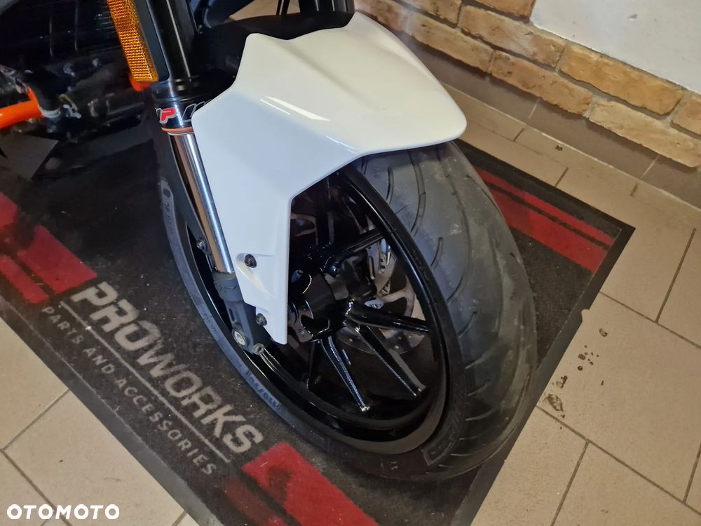 KTM Duke 125 - 29