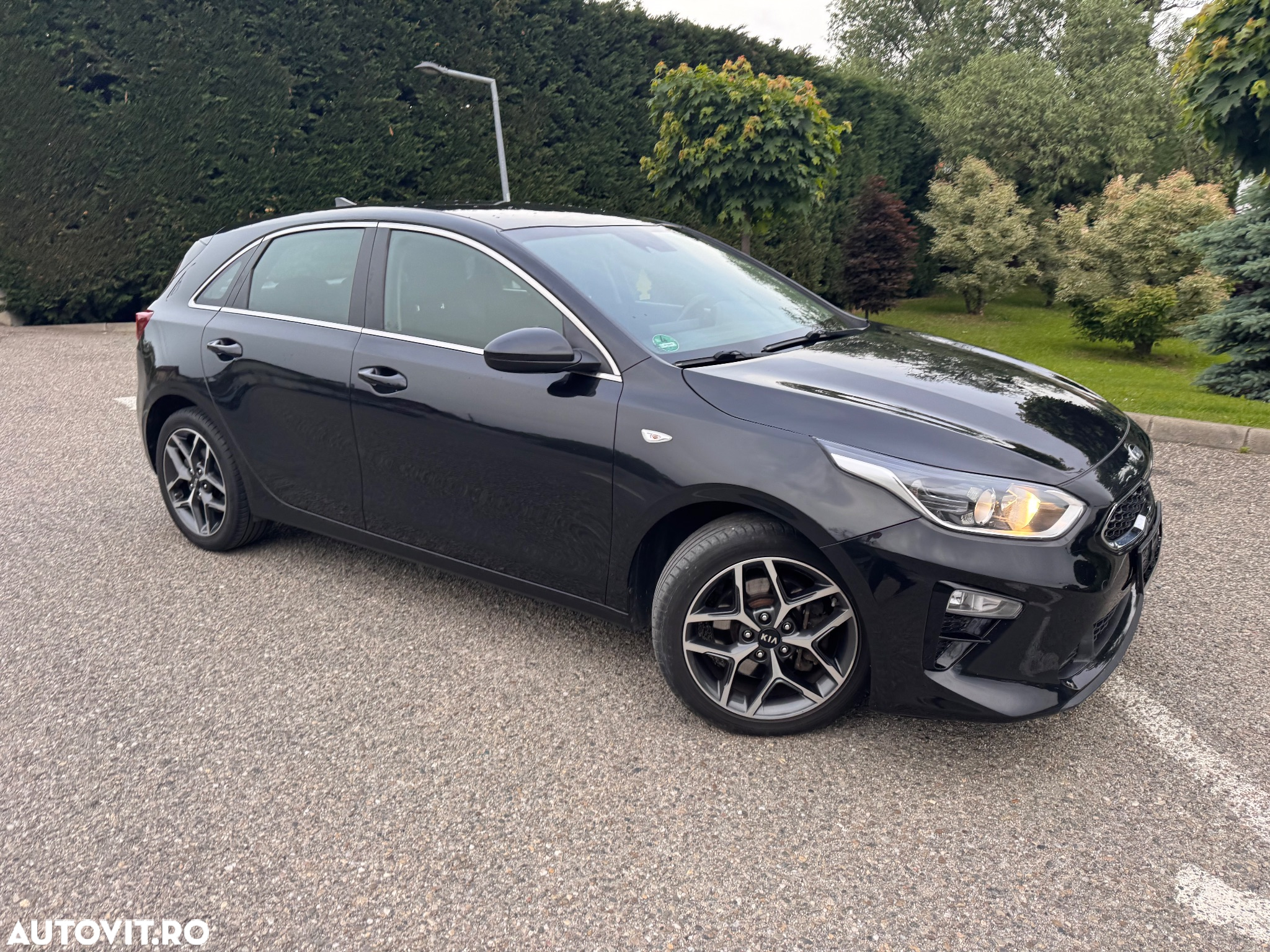 Kia Ceed 1.6 CRDi (48V Mild-Hybrid) DCT7 Vision - 34