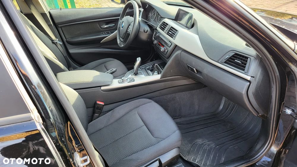 BMW Seria 3 316d - 11