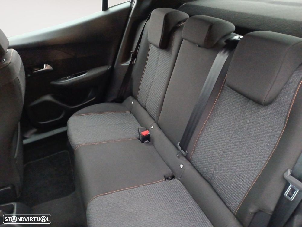 Peugeot 2008 1.2 PureTech Style - 13