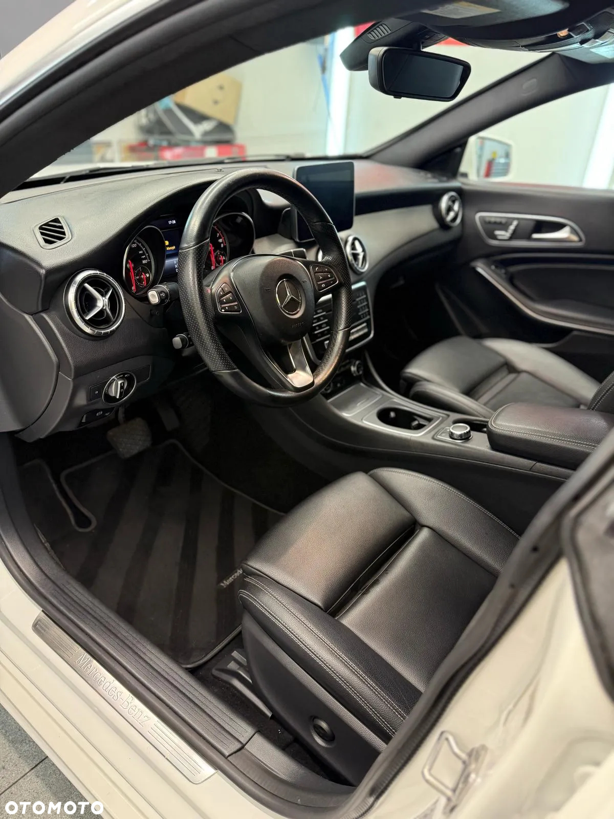 Mercedes-Benz CLA 250 4Matic 7G-DCT Urban - 10
