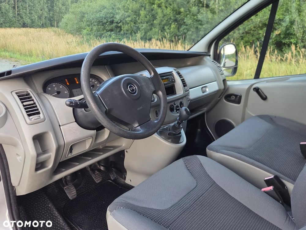 Renault Trafic - 25