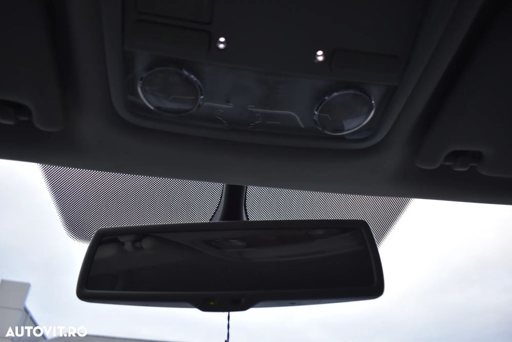 Skoda Octavia 1.6 TDI AMBITION DSG - 33